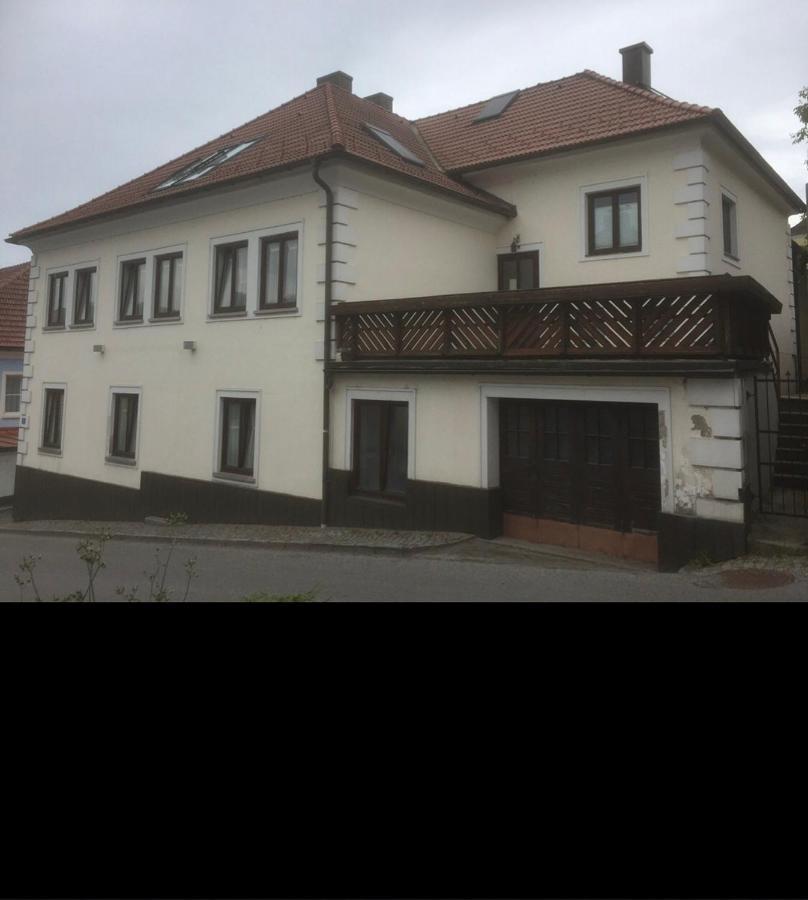 Pension Artstetten Екстериор снимка
