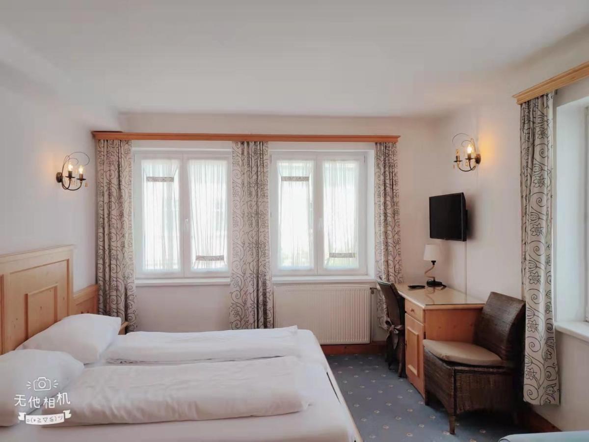 Pension Artstetten Екстериор снимка
