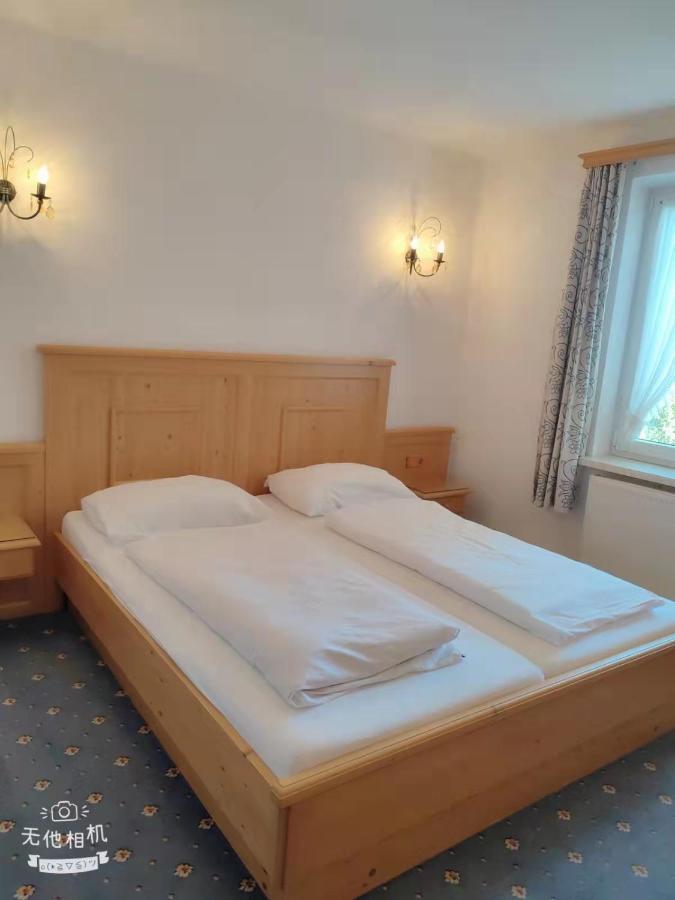 Pension Artstetten Екстериор снимка